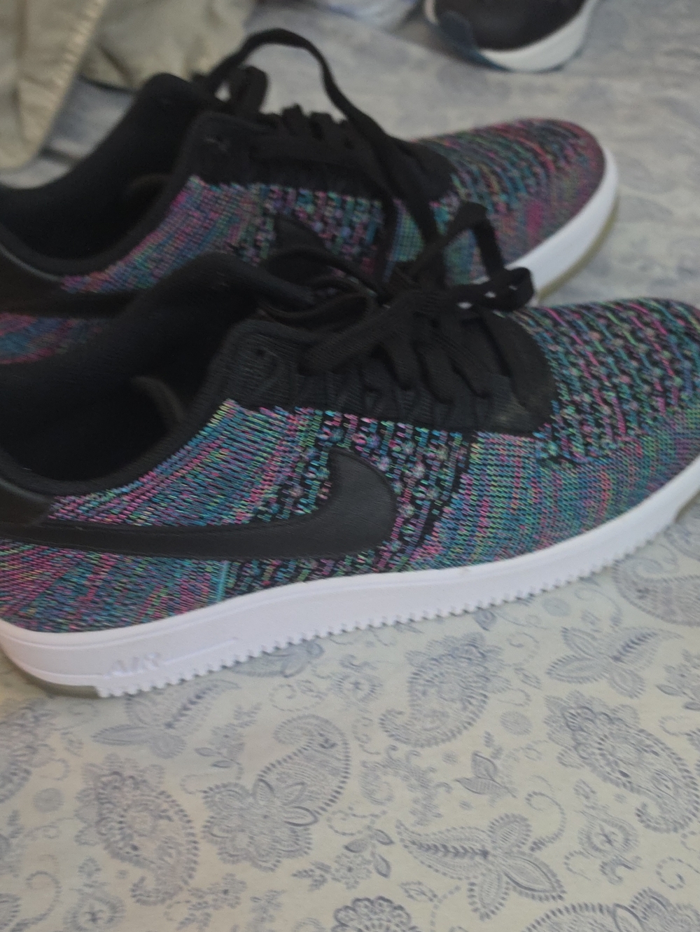 Nike Black Swoosh Multicolor Flyknit Low-Top Sneakers